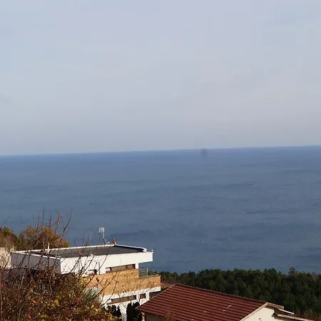 Sunshine Apartment *