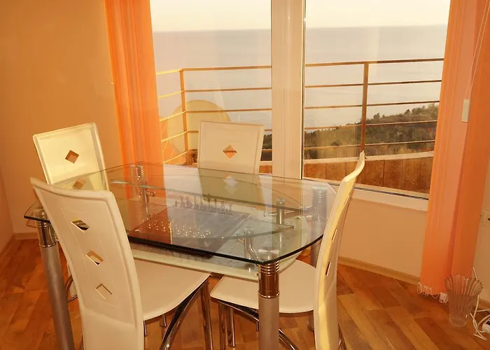 Sunshine Apartment *