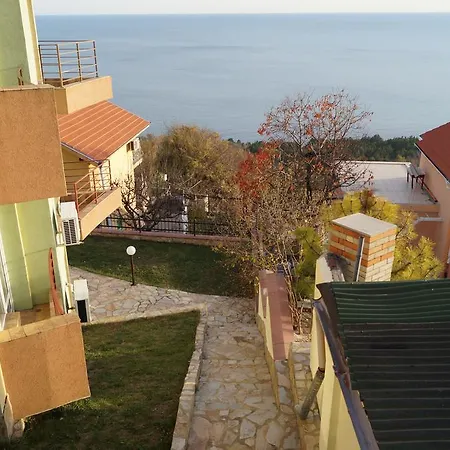 Sunshine Apartment *